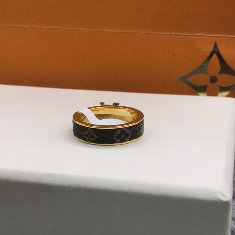 Louis Vuitton Leather Set of Two Rings - 18K Yellow Gold