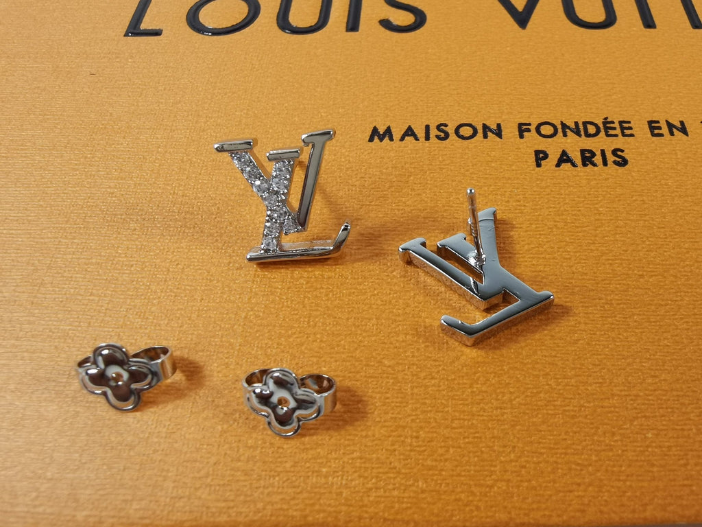 Louis Vuitton Iconic Diamond Earrings - 18K White Gold
