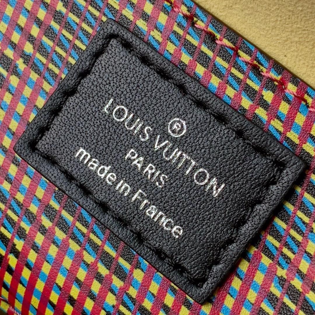 Louis Vuitton Twist MM Shoulder Bag