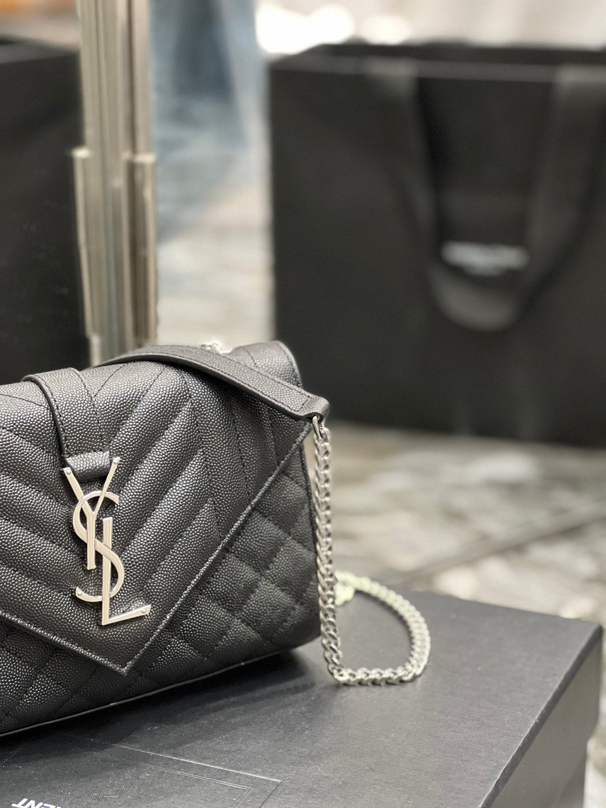 YSL Envelope Bag 21cm 526286 02 - Black