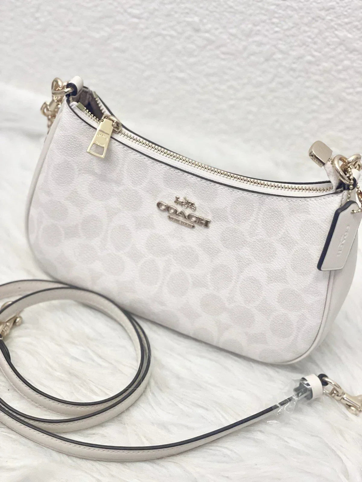 Coach Women's Teri Shoulder Bag Signature Canvas - White/Chalk