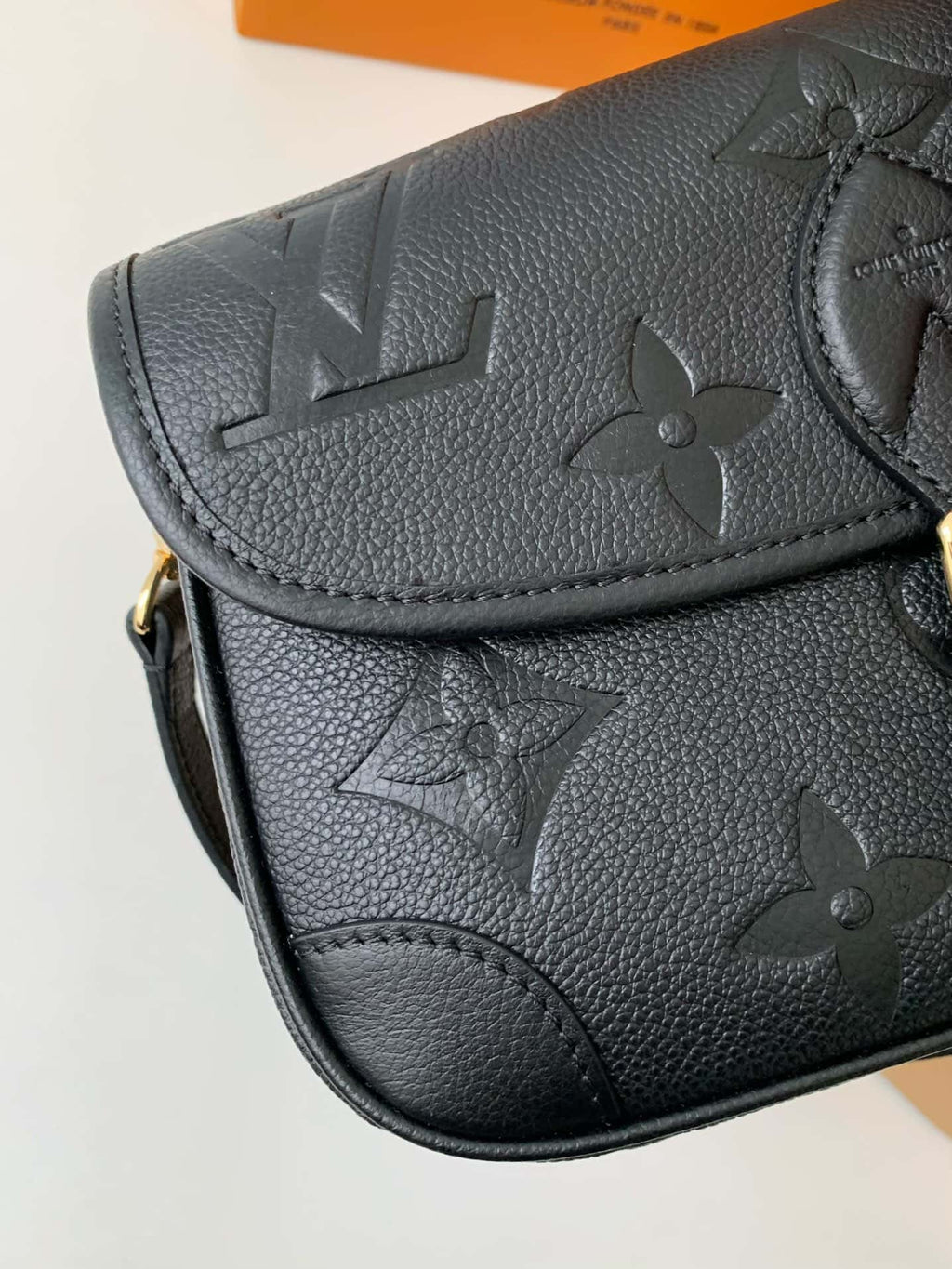 Louis Vuitton LV Diane Handbag - Black