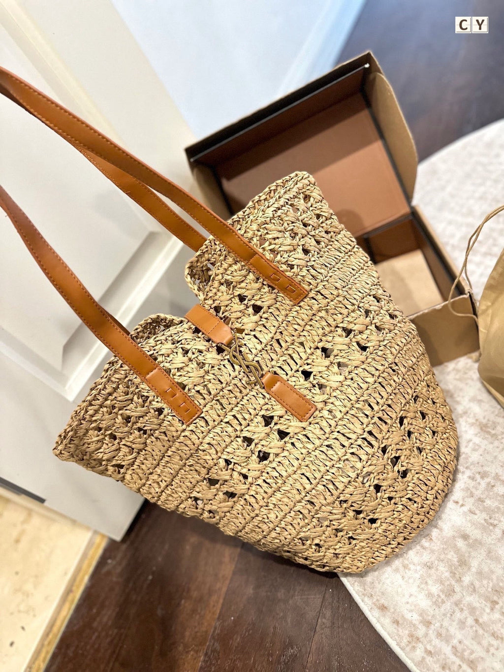 YSL Panier Medium in Raffia and Vegetable-Tanned Leather Tote Bag - Yellow