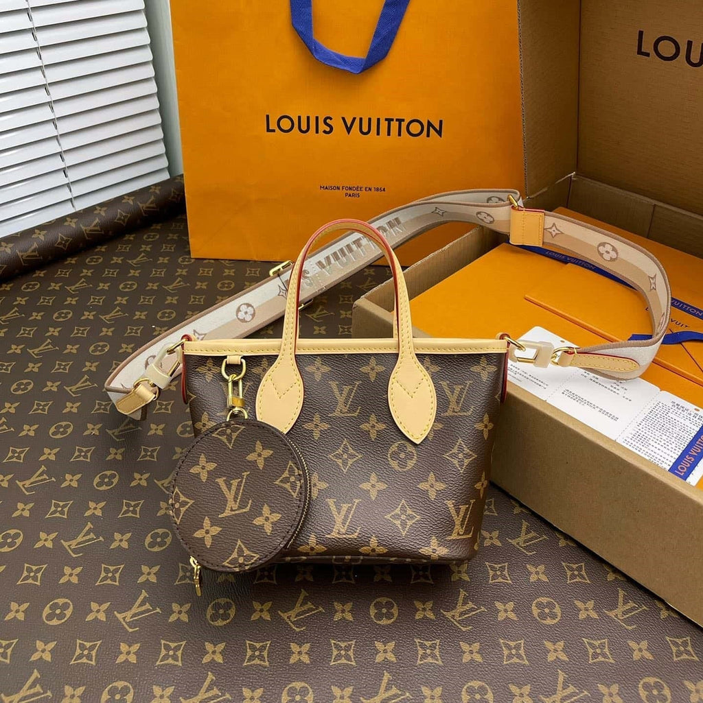 LV Neverfull MM Monogram Canvas Tote Shoulder Bag with Leather Trim and Pouch - Brown