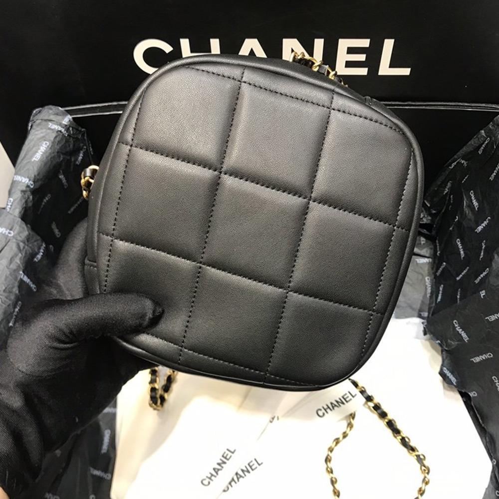 Chanel Runway Black Lambskin Leather Diamond Cut Bag