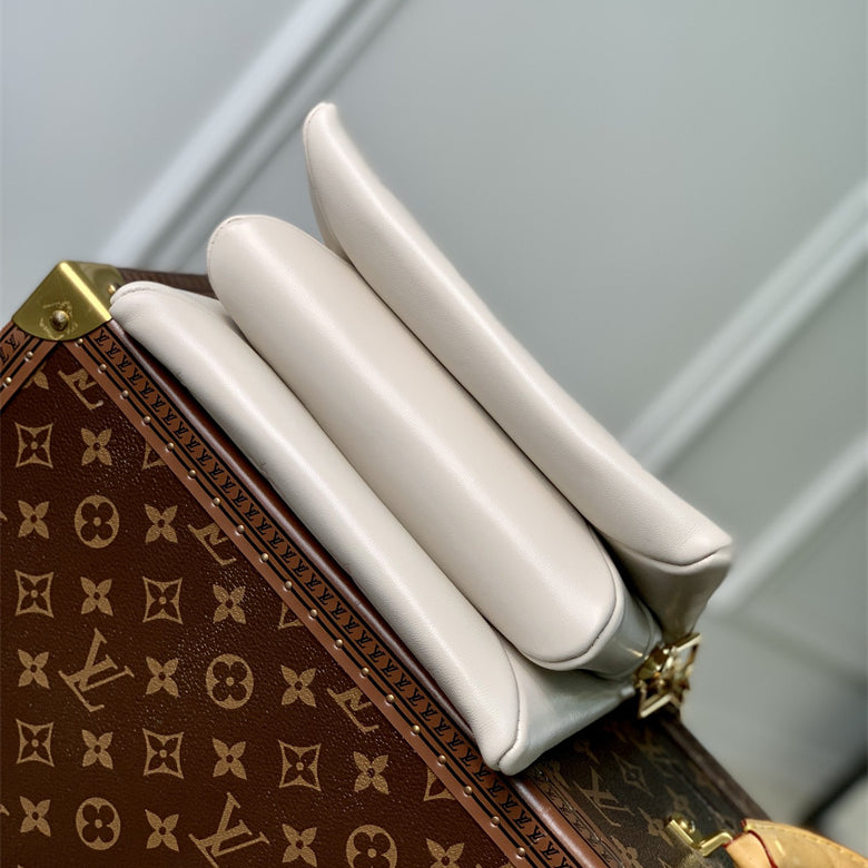 Louis Vuitton Coussin MM Bag Black - White