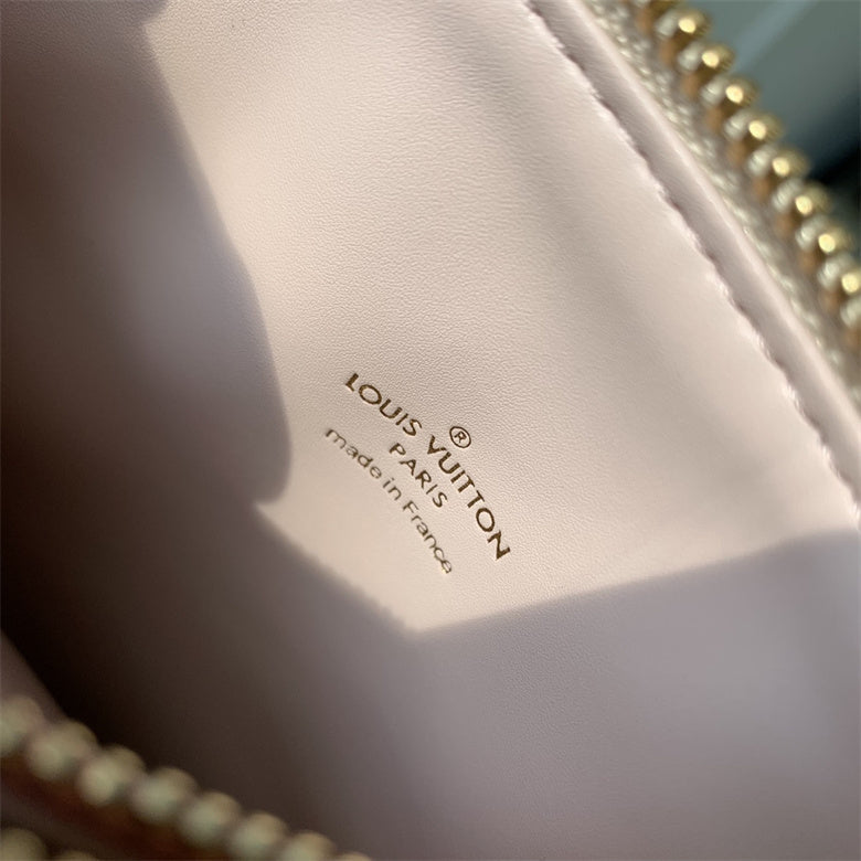 Louis Vuitton Coussin MM Bag Black - White