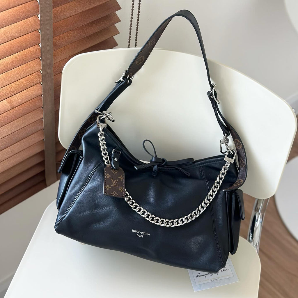 Louis Vuitton Carryall Cargo Handbag - Black