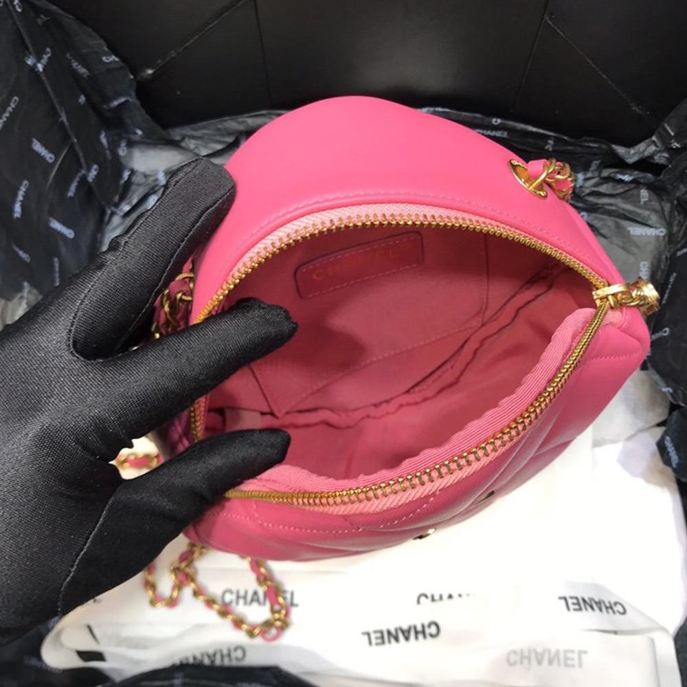 Chanel Lambskin Diamond Cut Pink Bag - Soft Pink