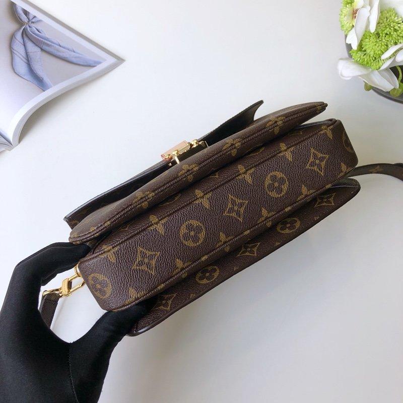 Louis Vuitton Pochette Métis