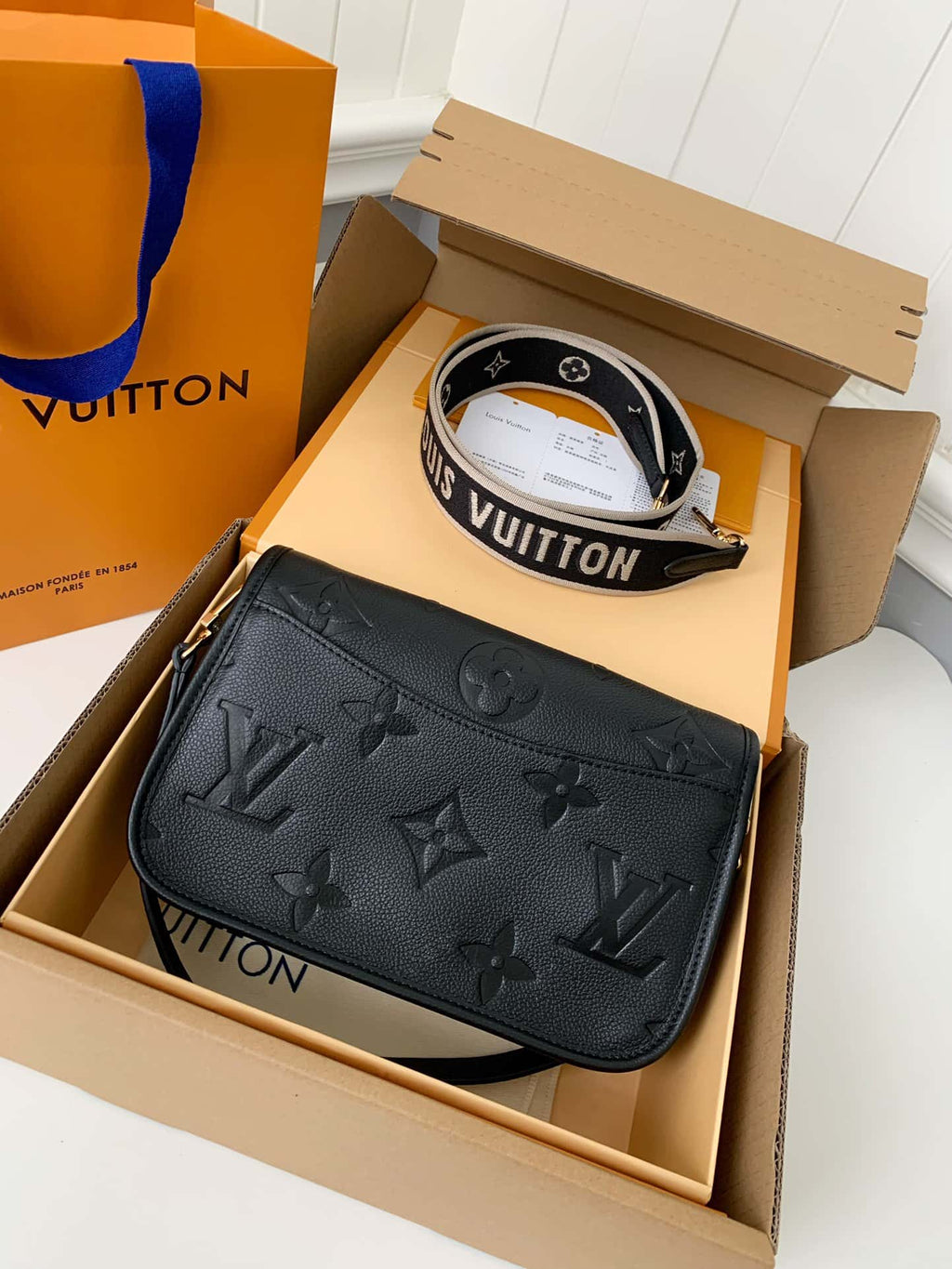 Louis Vuitton LV Diane Handbag - Black