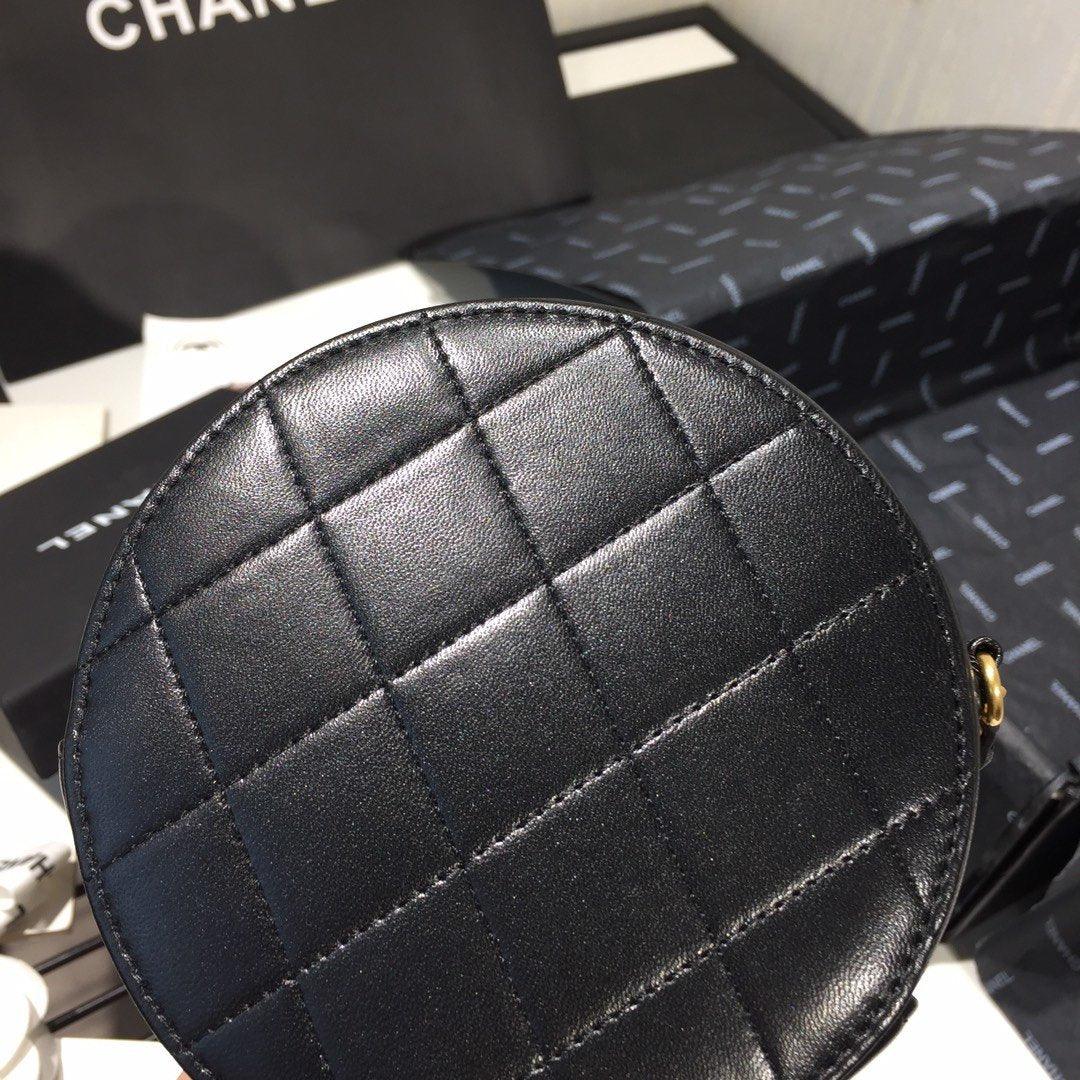 Chanel Pearl Round Clutch with Chain - Black
