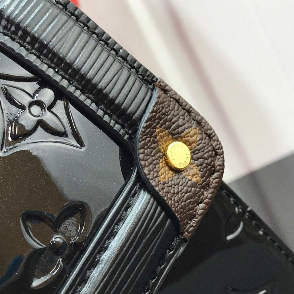 LV Wynwood Handbag