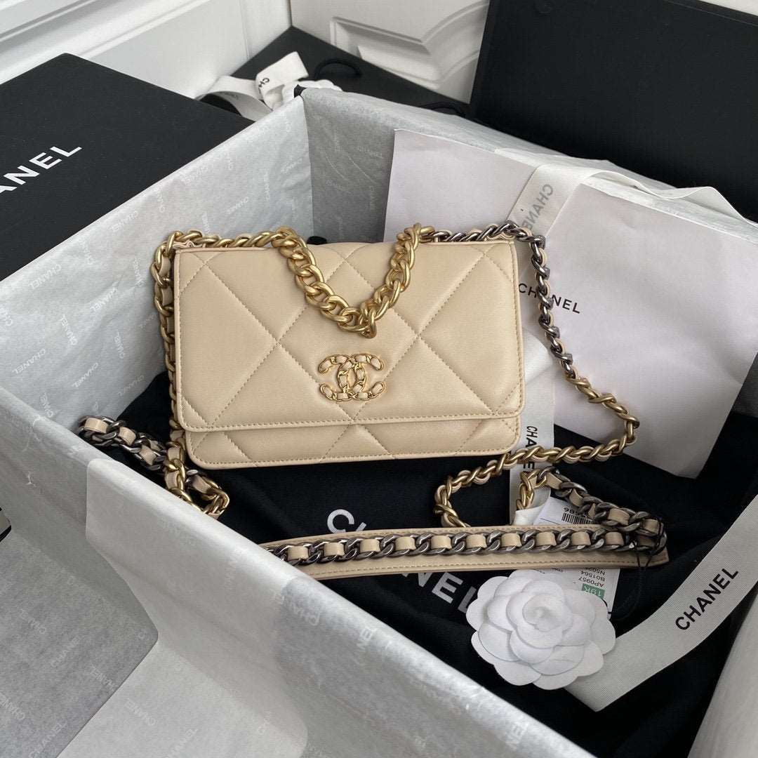 Chanel 19 Wallet On Chain WOC Beige