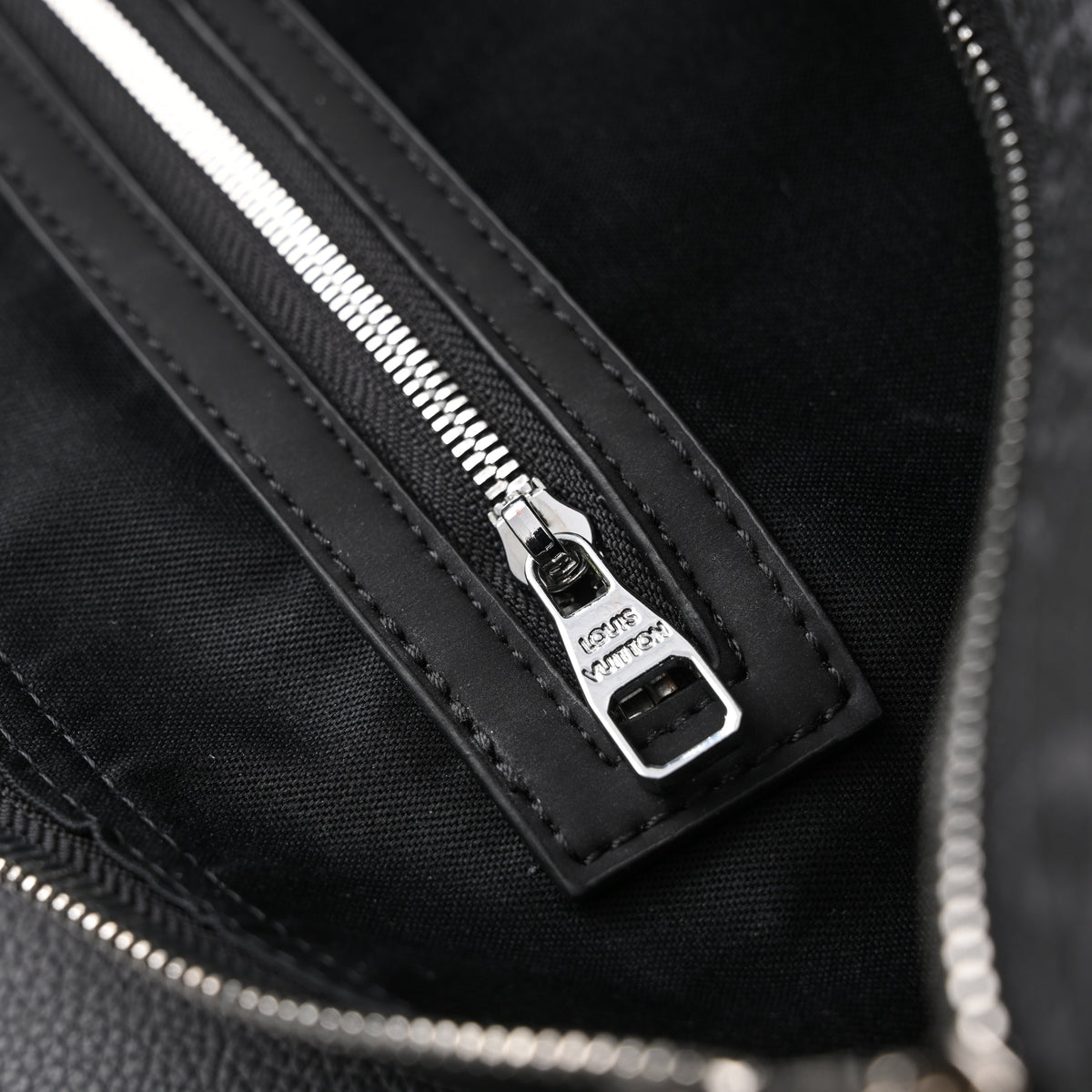 Louis Vuitton Keepall Bandoulière 50 Monogram Eclipse Travel Bag
