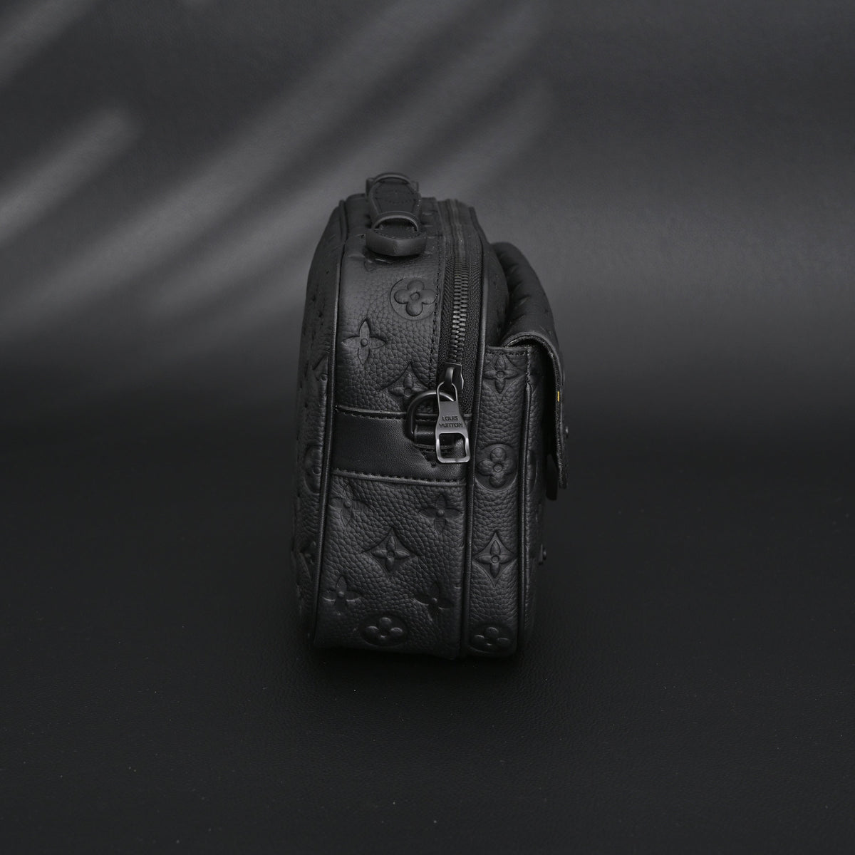 Louis Vuitton Capucines BB Top Handle Bag – Black Taurillon Leather - Classic Black