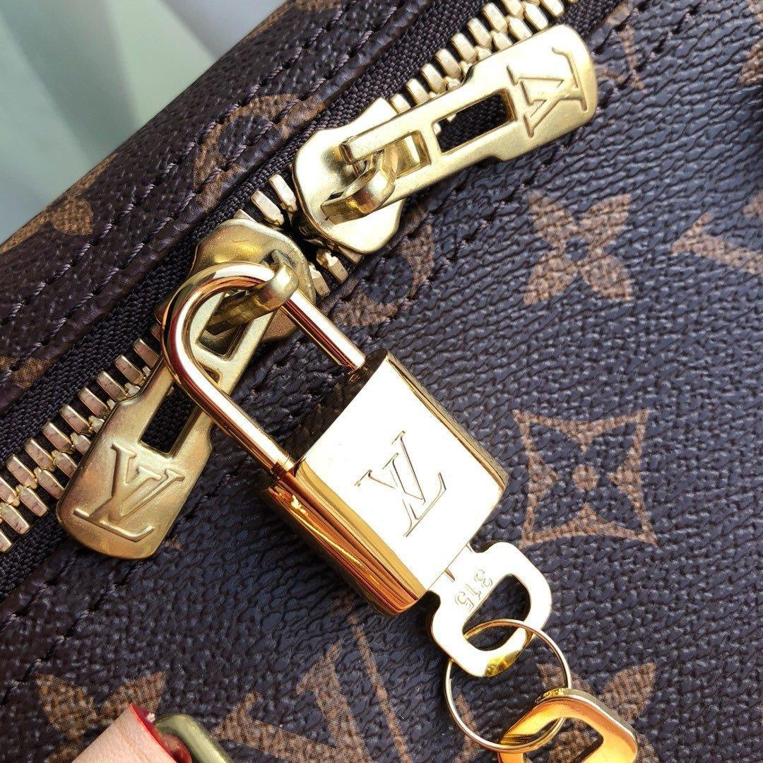 LV Keepall Bandoulière 55 Travel Bag