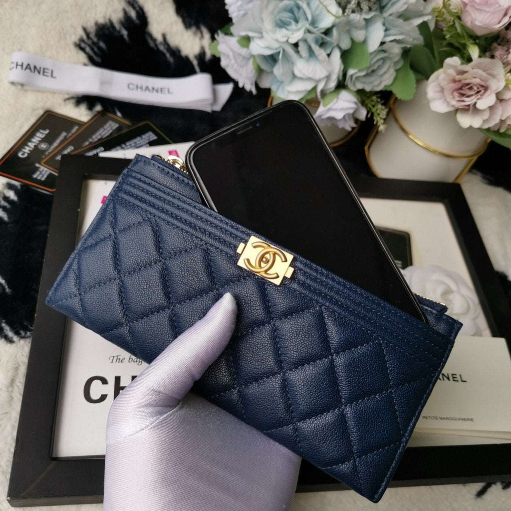 Chanel Caviar Quilted Classic Zip Boy Pouch - Navy