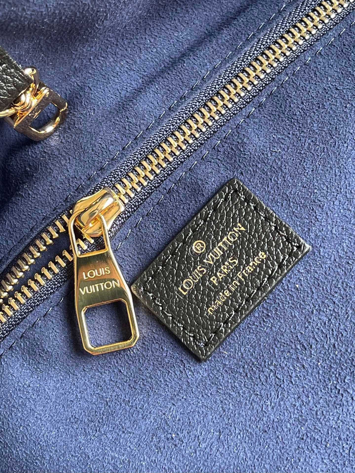 Louis Vuitton Neverfull MM Tote Bag - Black