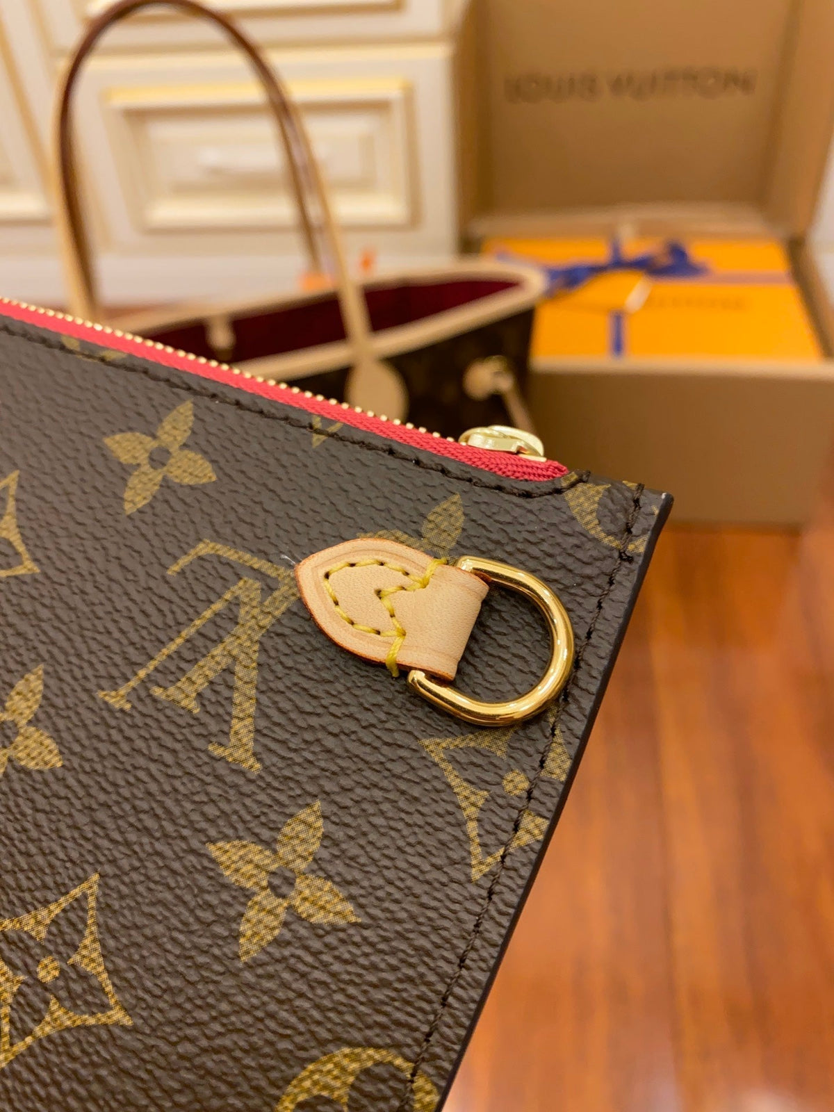 Louis Vuitton Tote Leather Bag - Khaki