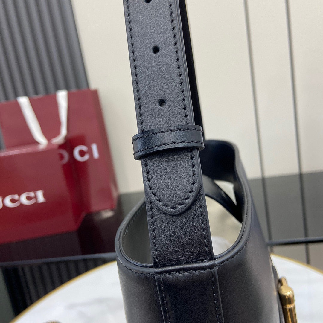 Gucci Small Horsebit Embellished Leather Bucket Bag - Black