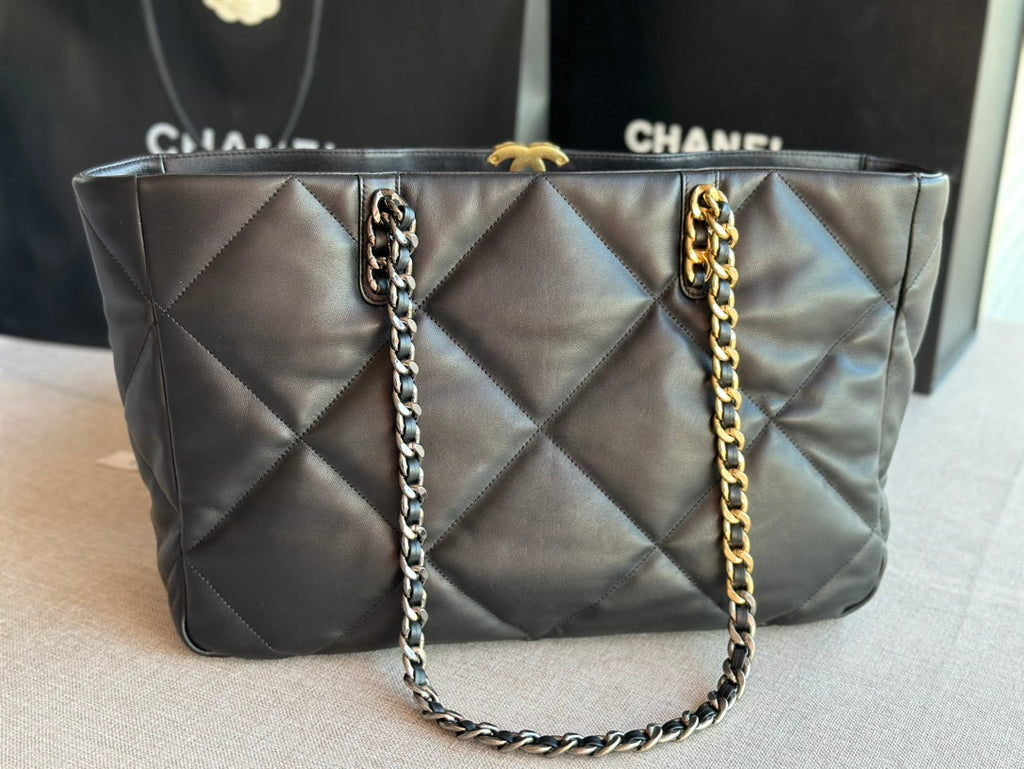 Chanel 19 Shopping Bag 41 Black Lambskin