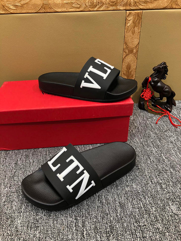 YVS3 Unisex Leather Slippers
