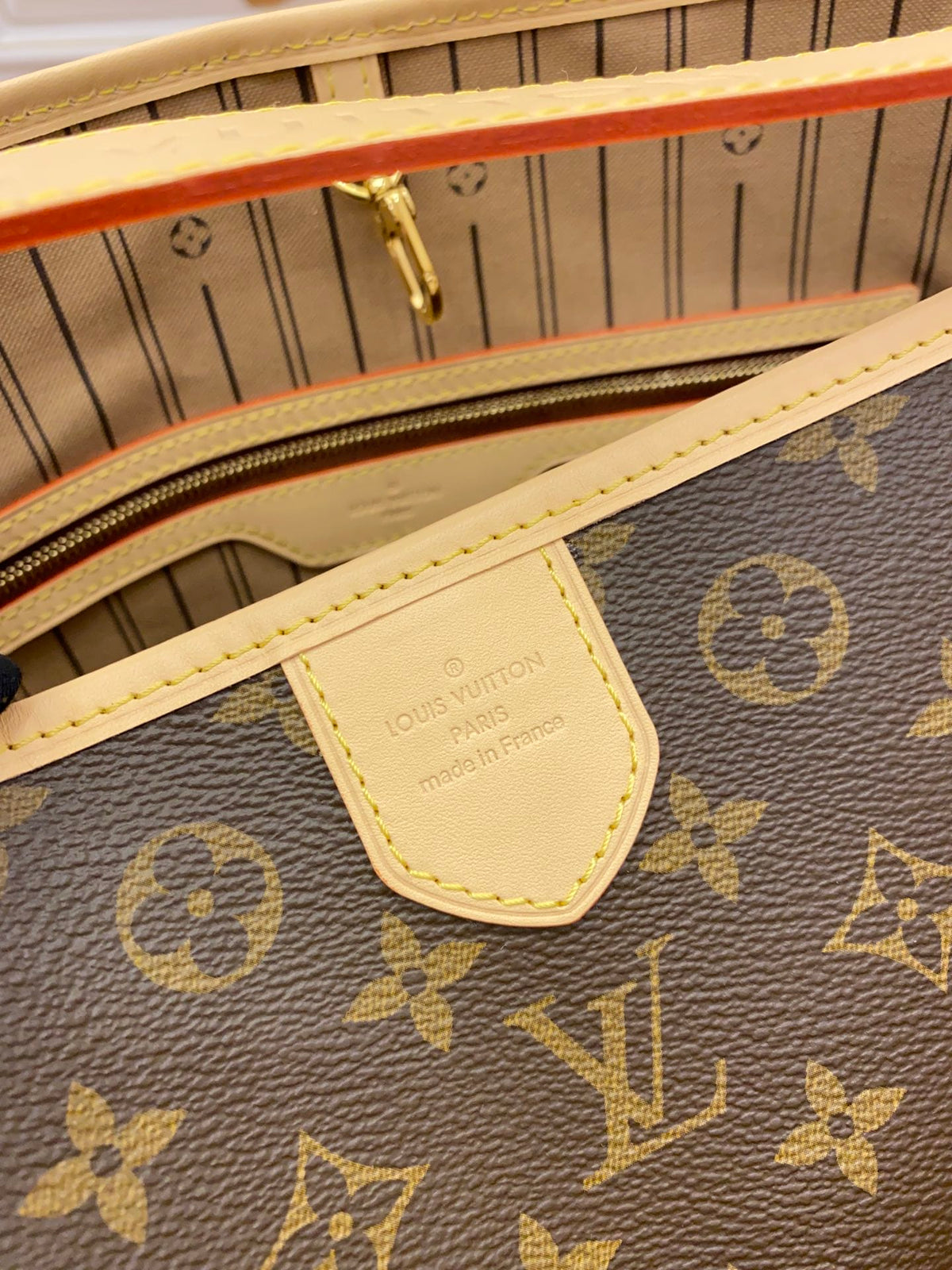 LV Graceful PM Monogram Canvas Tote Shoulder Bag with Leather Trim and Magnetic Closure - Khaki