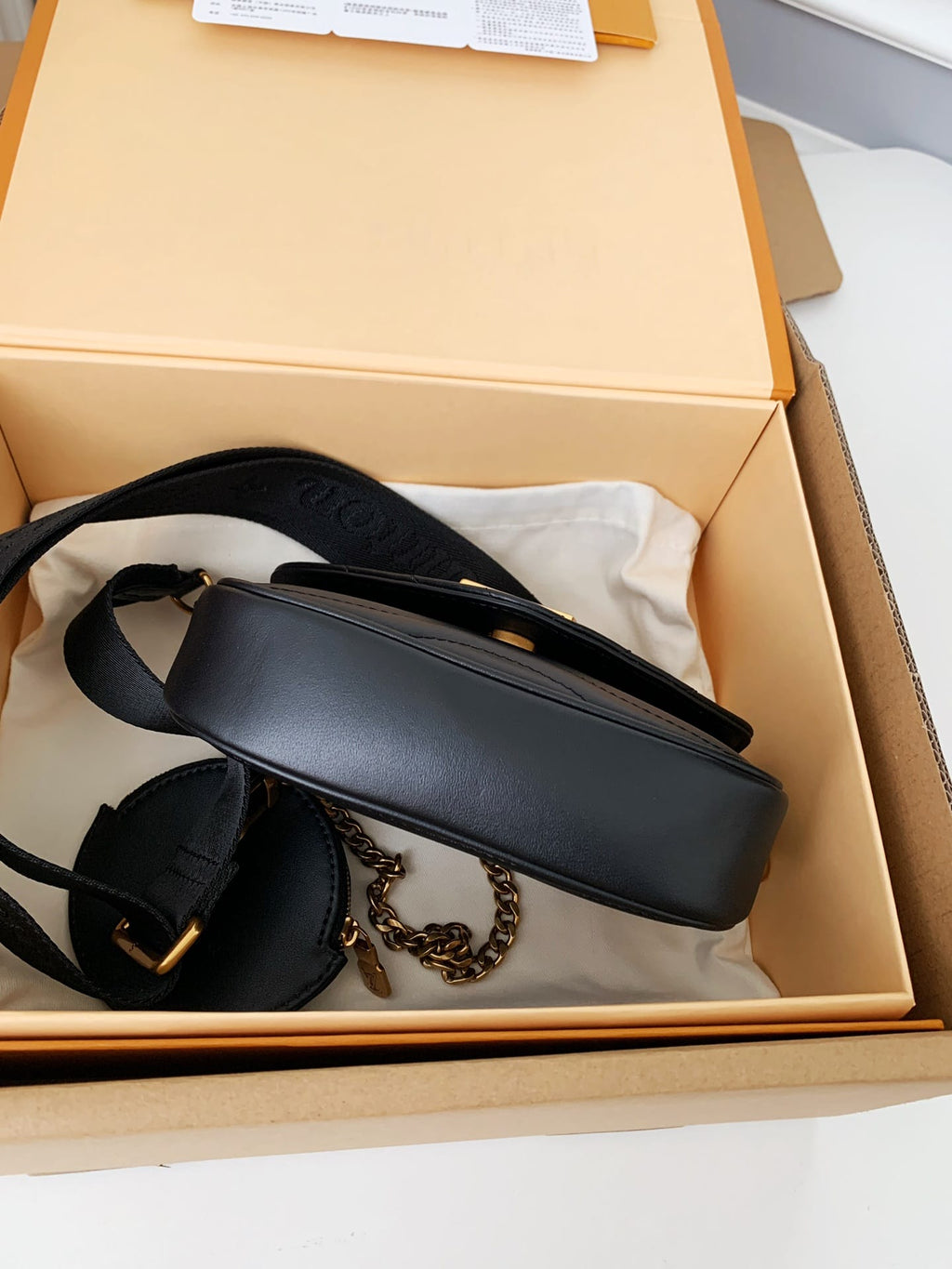 Louis Vuitton New Wave Multi-Pochette Handbag - Black