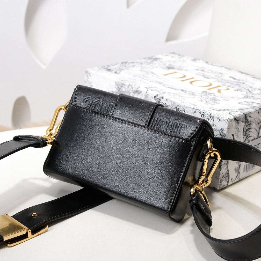 Dior 30 Montaigne Flap Shoulder Crossbody Bag with CD Clasp and Adjustable Leather Strap
