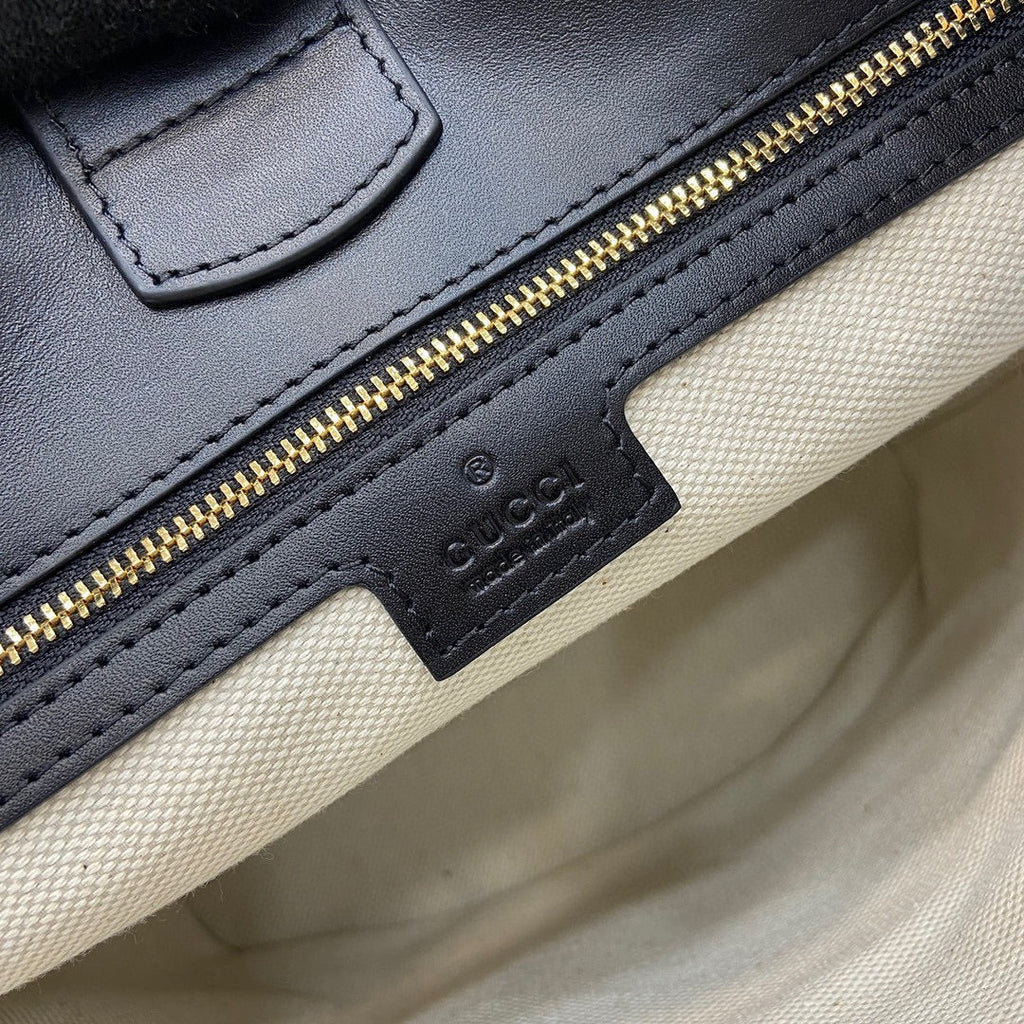 Gucci Small Horsebit Embellished Leather Bucket Bag - Black