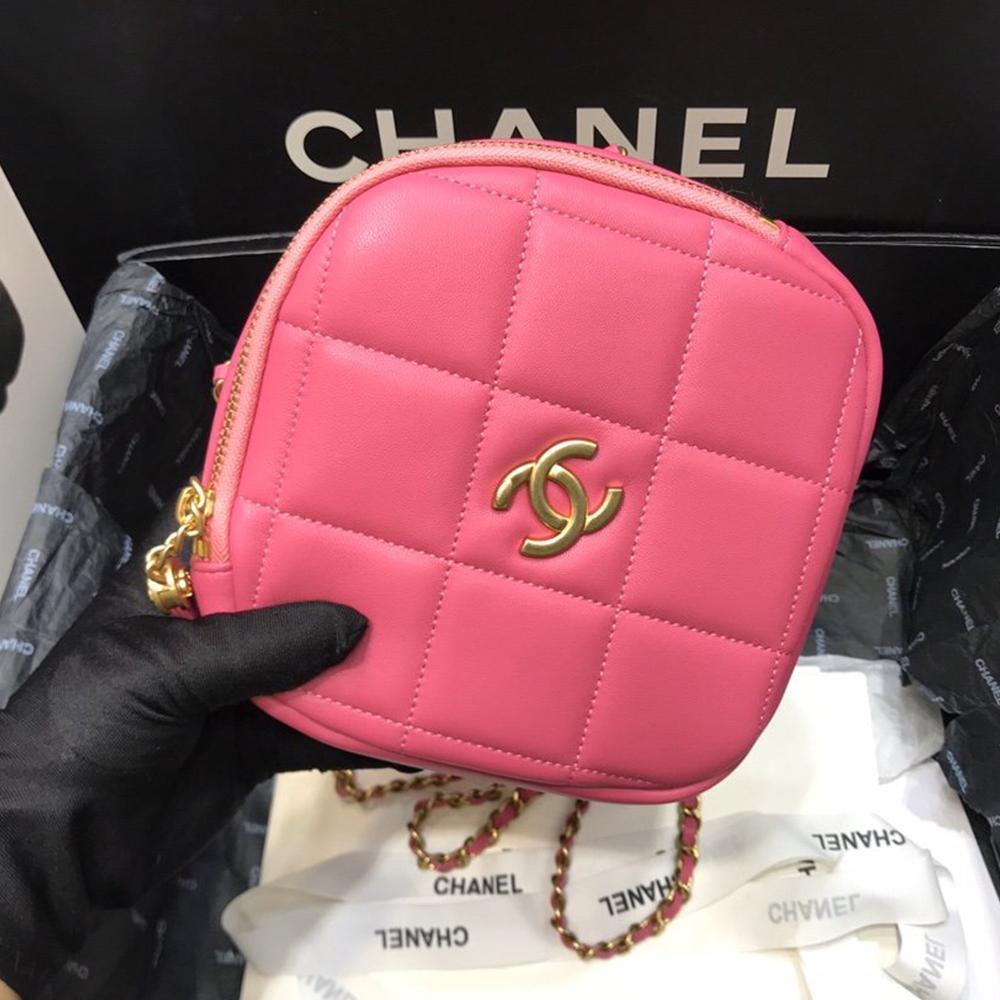Chanel Lambskin Diamond Cut Pink Bag - Soft Pink