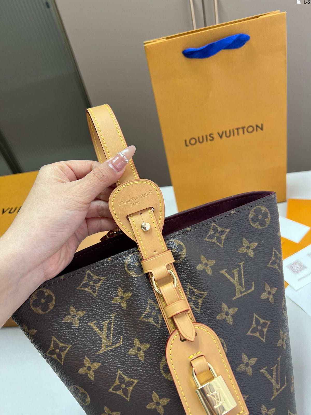 Louis Vuitton LV Vintage Bucket Tote Bag - Brown
