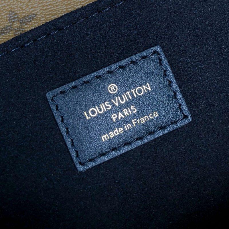 Louis Vuitton Pochette Métis
