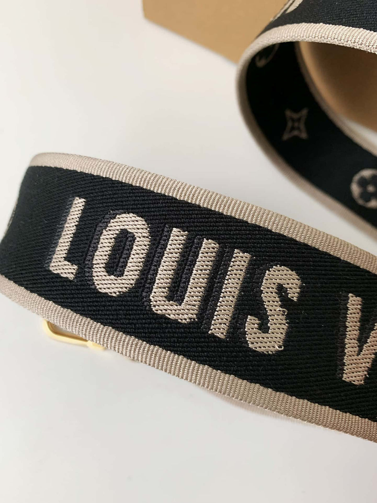 Louis Vuitton LV Diane Handbag - Black