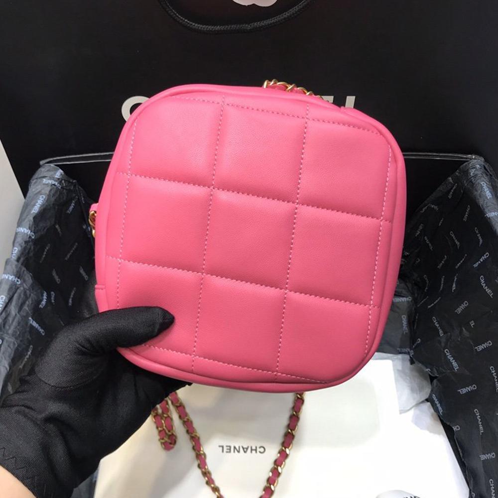 Chanel Lambskin Diamond Cut Pink Bag - Soft Pink