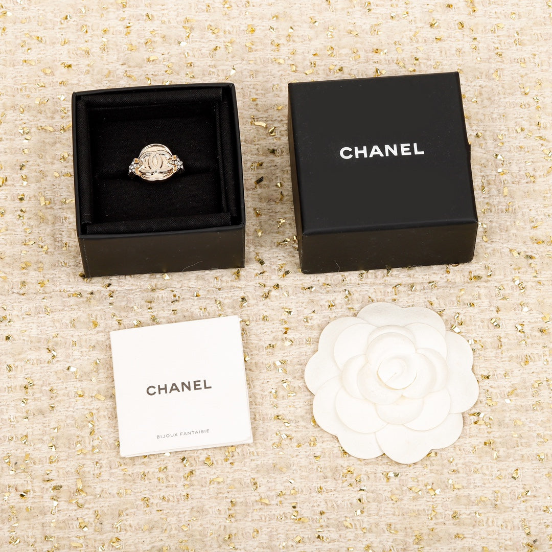 Chanel Chain Ring - 18K Yellow Gold