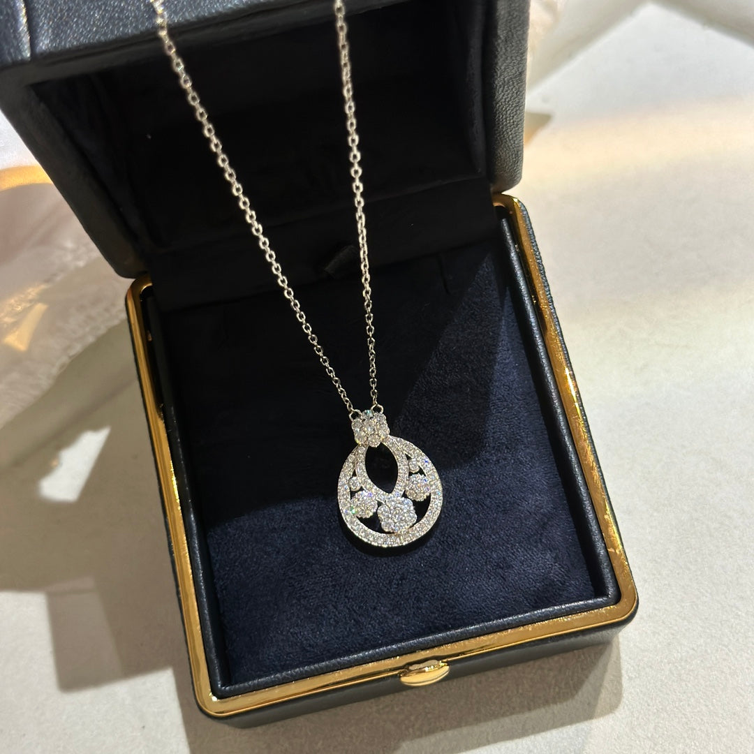 Snowflake Necklace - 18K Gold