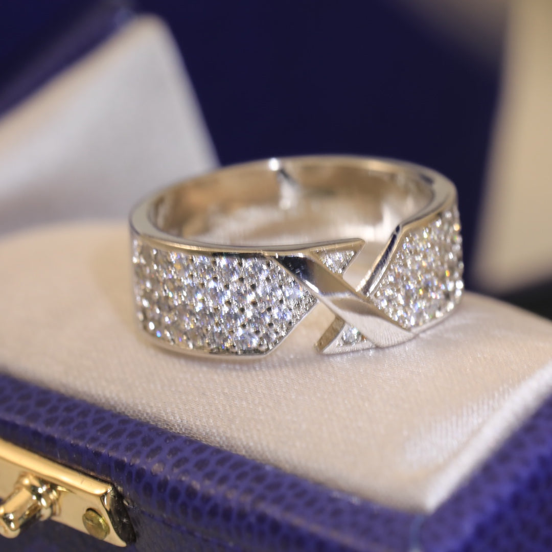 Liens Diamond Ring - 18K Gold