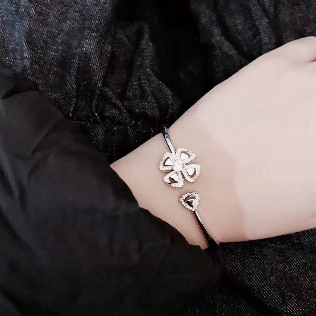 Fiorever Moissanite Bracelet - 18K Gold