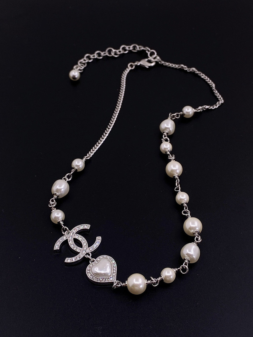 Pearls Crystal Necklace