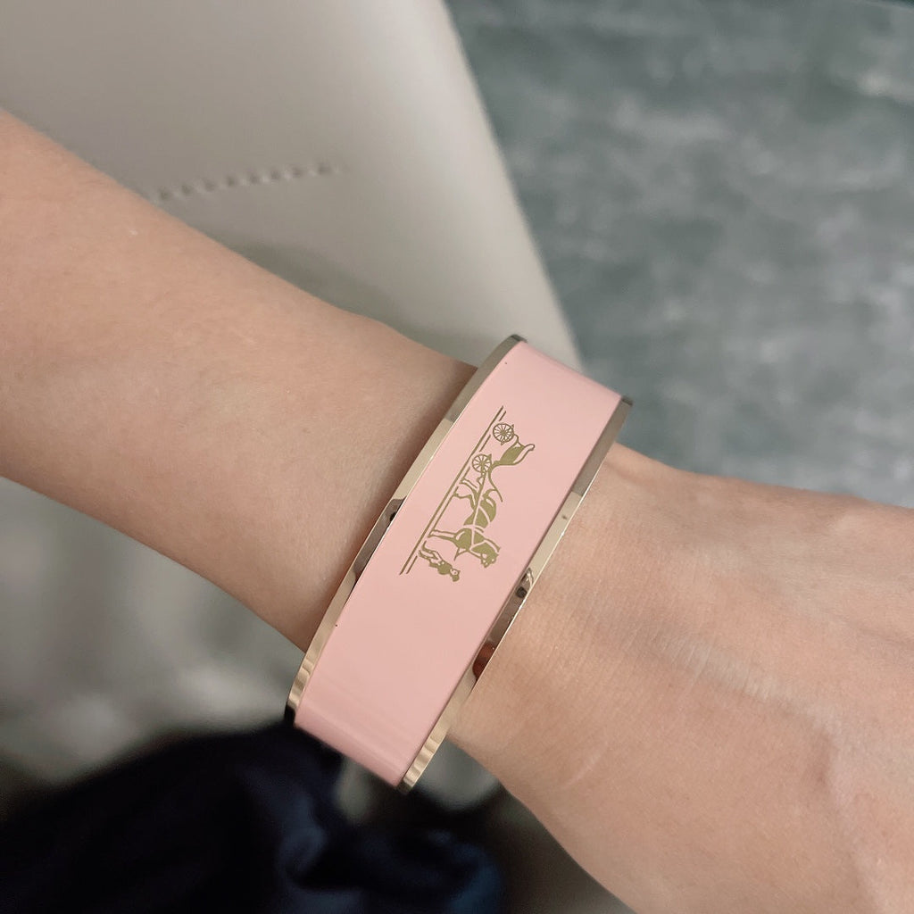 Hermes Enamel Caleche Wide Bangle Bracelet - 18K Yellow Gold