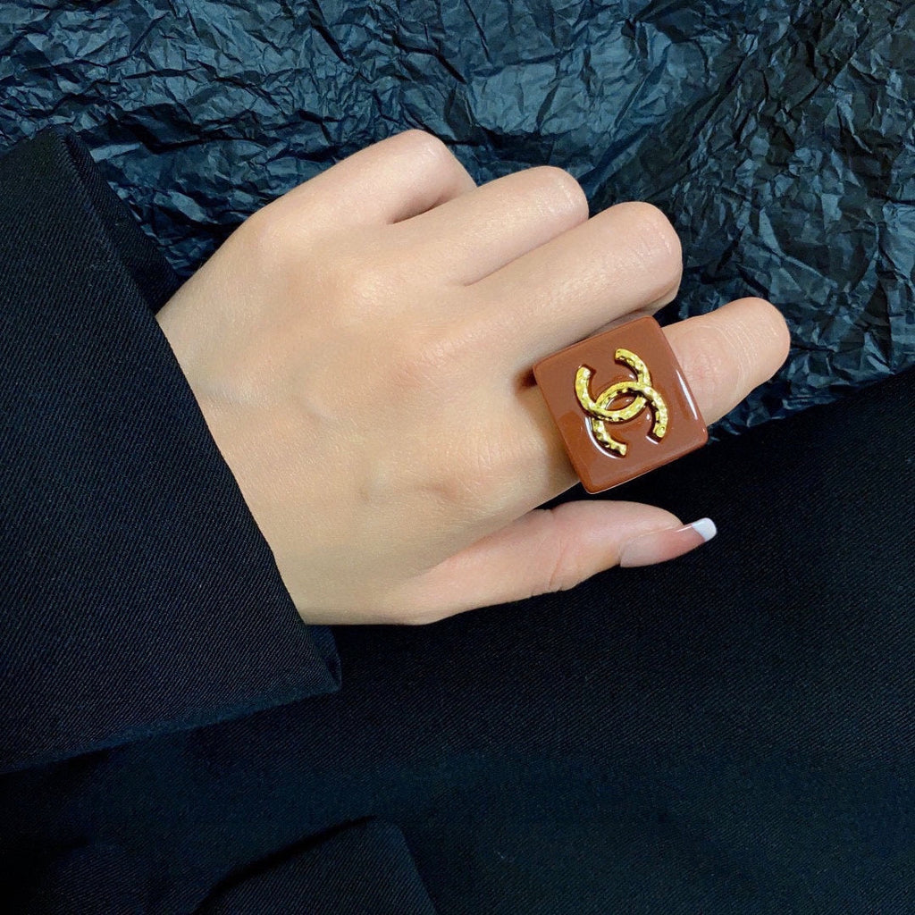 Chanel Vintage Red Ring - 18K Yellow Gold