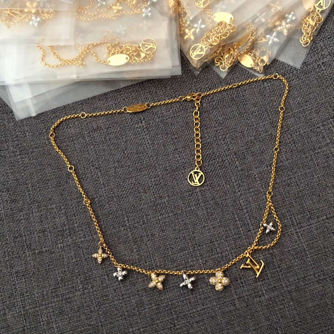 Louis Vuitton Gram Diamond Necklace