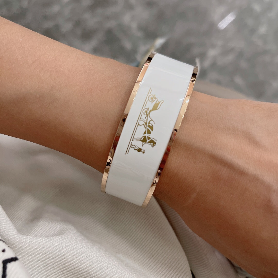 Hermes Enamel Caleche Wide Bangle Bracelet - 18K Yellow Gold