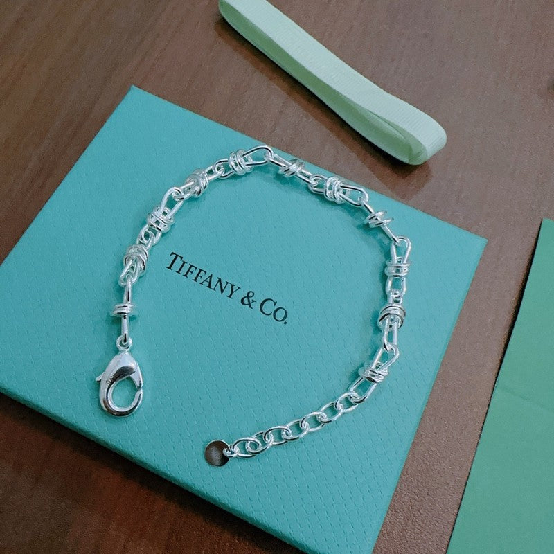Return to Tiffany Lock Bracelet - 18K White Gold