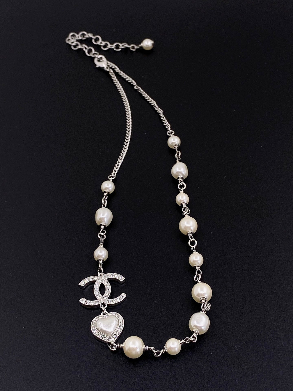 Pearls Crystal Necklace