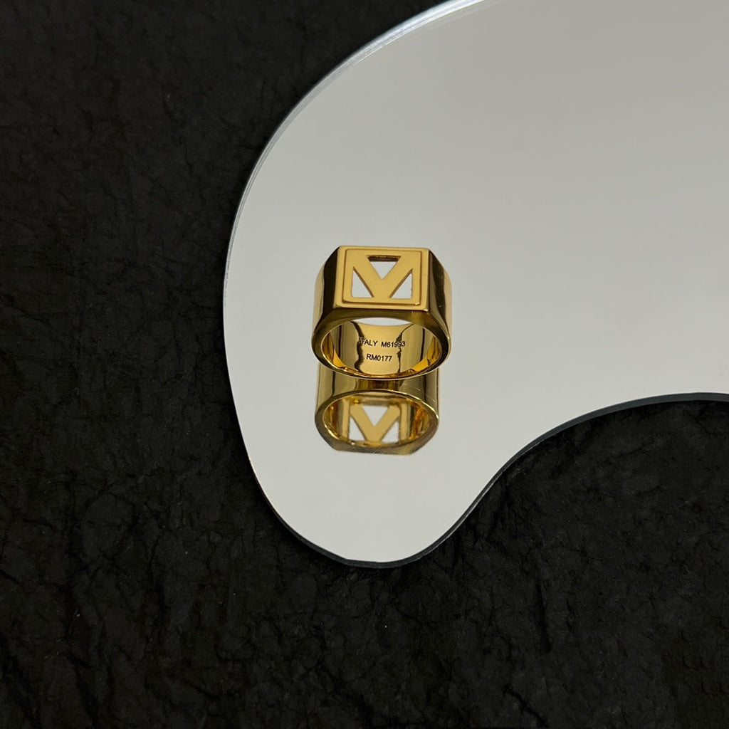 Louis Vuitton Vintage Ring - 18K Yellow Gold