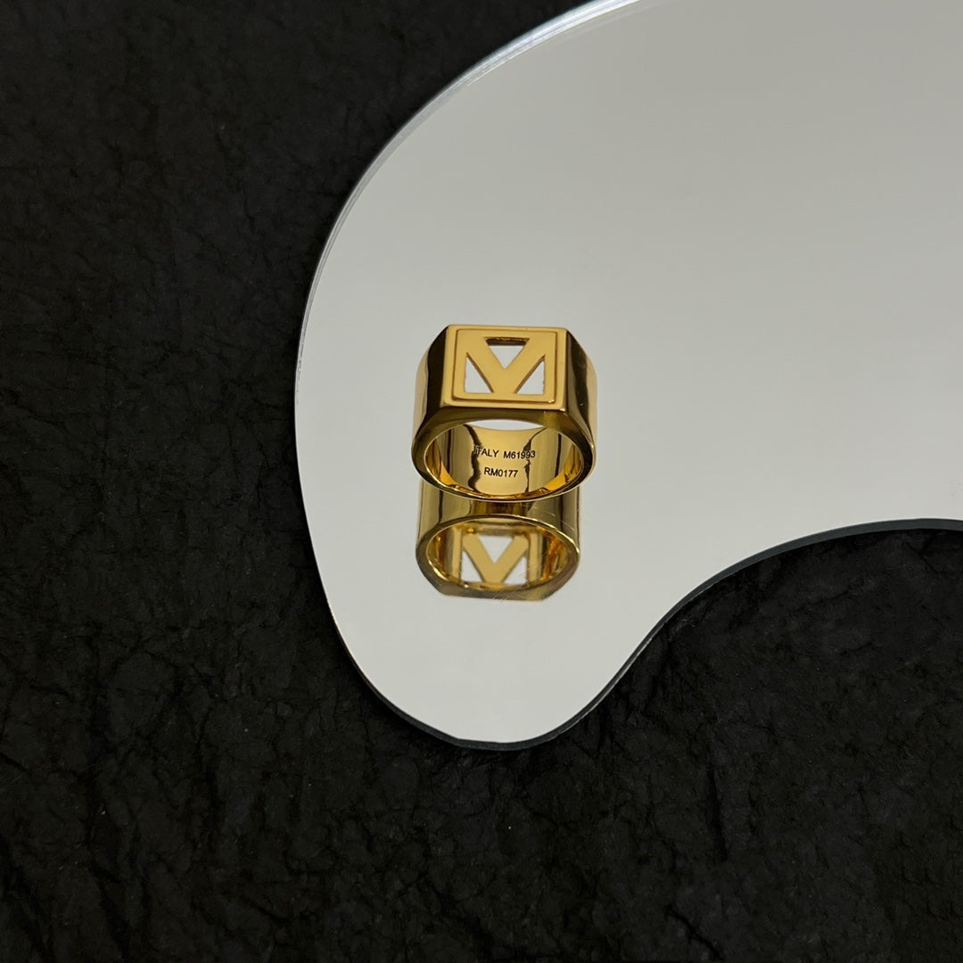 Louis Vuitton Vintage Ring - 18K Yellow Gold