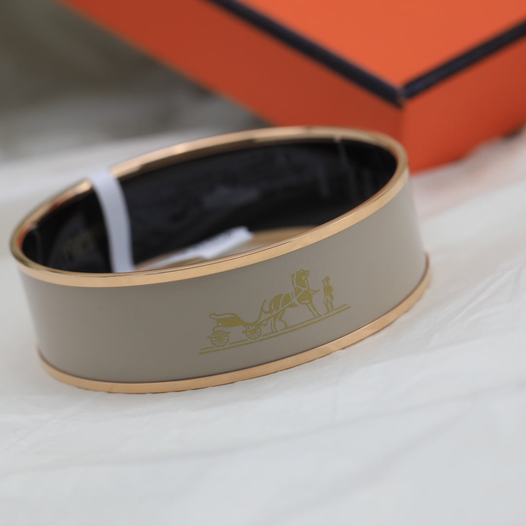 Hermes Enamel Caleche Wide Bangle Bracelet - 18K Yellow Gold